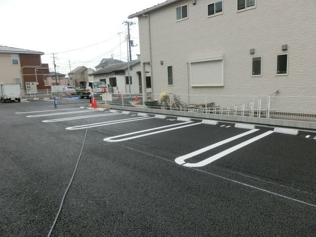 駐車場　敷地内駐車場。