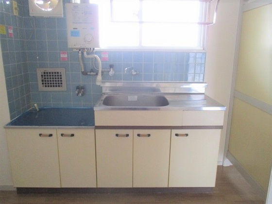 キッチン　※別部屋の写真です