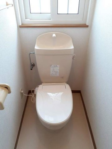 トイレ　清潔感のあるトイレです