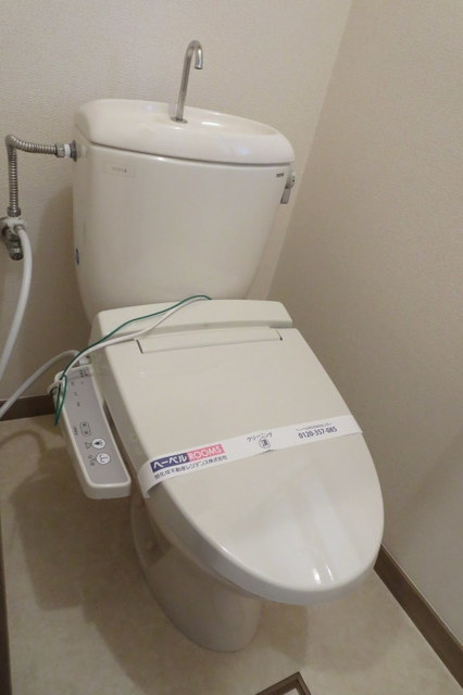 トイレ　★温水洗浄便座付き★