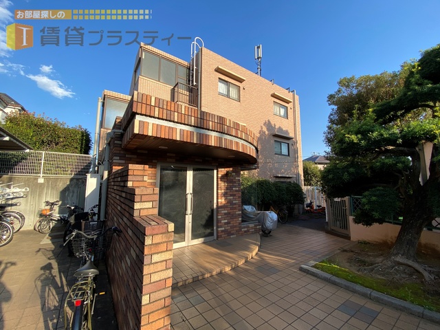 建物外観　上山町の閑静な住宅街でのんびりと