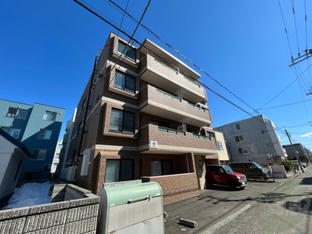 建物外観　札幌市北区麻生町「ブロッサ麻生」