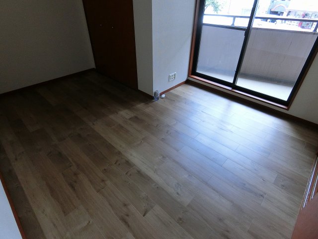 居室・リビング　別号室参考写真