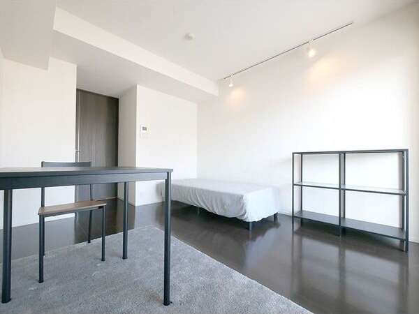 居室・リビング　※写真は同じマンションの違う部屋のものになります。