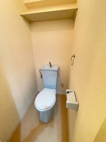 トイレ　清潔感のあるトイレです