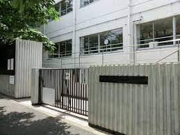 中学校　世田谷区立駒沢中学校（中学校）まで2108m