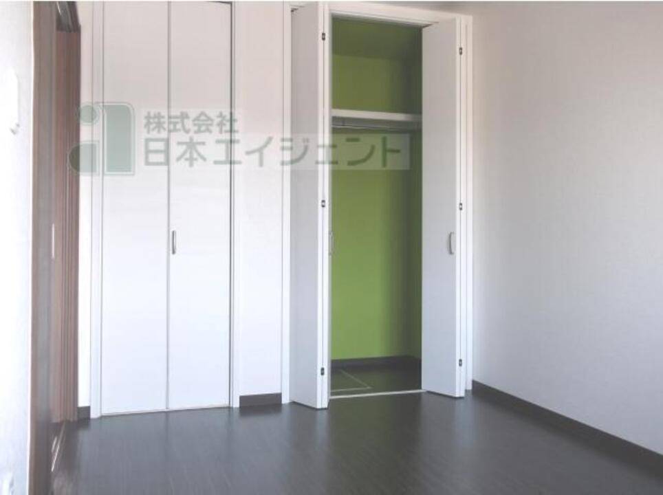 収納　クローゼット