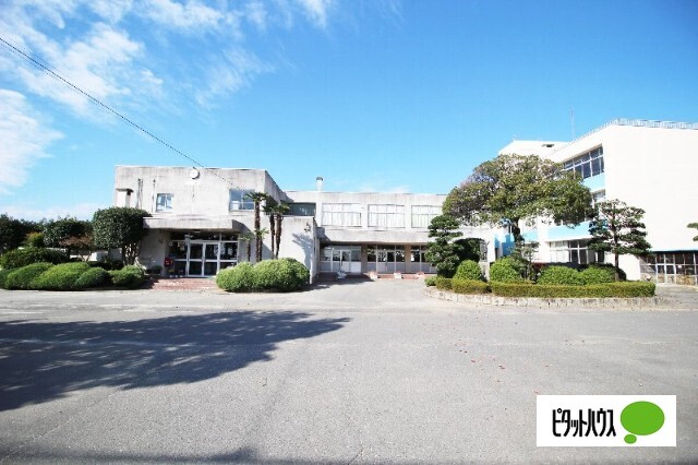 小学校　伊勢崎市立豊受小学校（小学校）まで1157m
