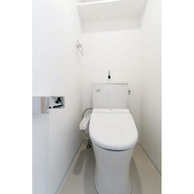トイレ　※写真は同タイプ住戸です。