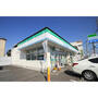 コンビニ　ファミリーマート土浦真鍋店（コンビニ）まで965m