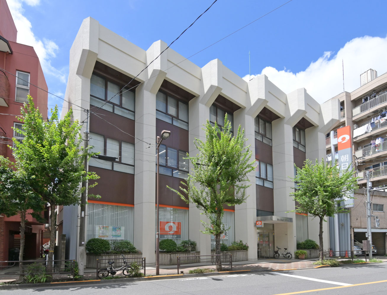 銀行　朝日信用金庫根岸支店（銀行）まで502m
