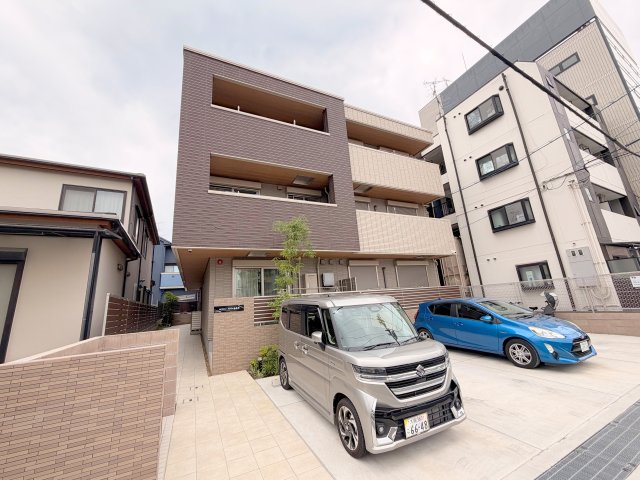 建物外観　綺麗な外観の素敵なお部屋があなたを待っています。