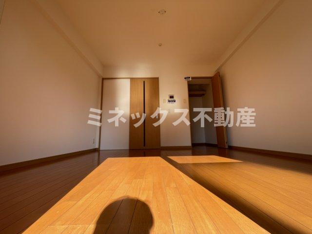 居室・リビング　同タイプのお部屋の写真。現況を優先します。