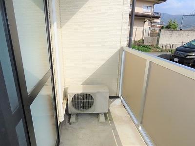 バルコニー　洗濯物を外干しできます