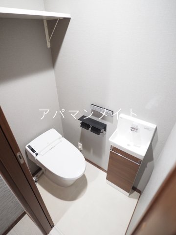 トイレ　シックな雰囲気のトイレです