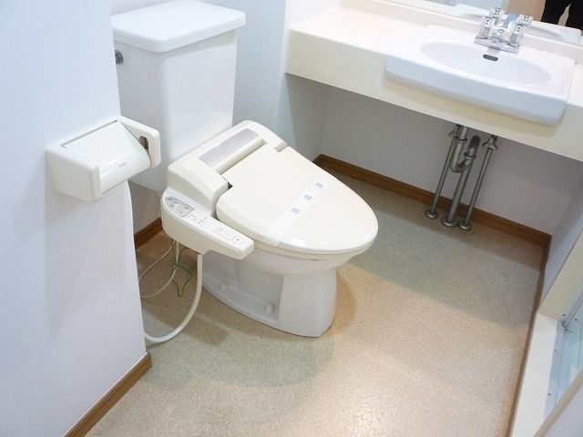 トイレ　他フロアー写真流用