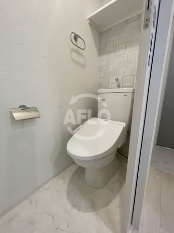 トイレ　ビガーポリス405　温水洗浄便座