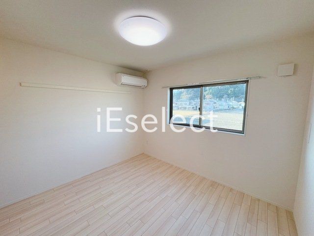 その他部屋・スペース　こちらの居室にもエアコンが付いています！