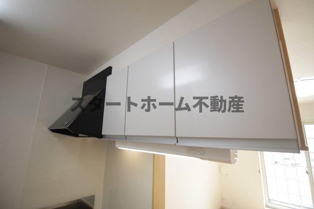 キッチン　コンパクトなキッチンで掃除もラクラク