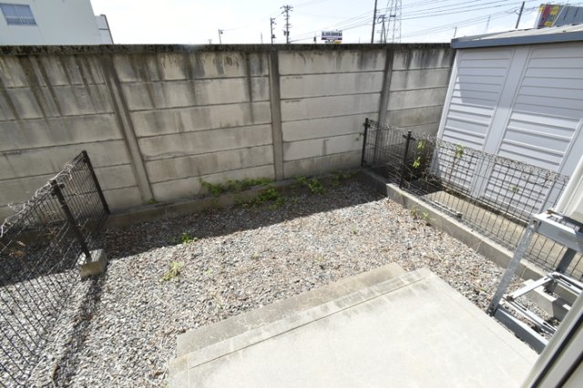 庭　お庭で自由な時間を過ごせます