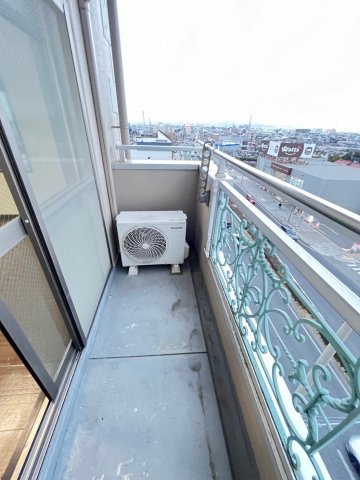 バルコニー　外からの目が気にならないバルコニーで洗濯物が干せます