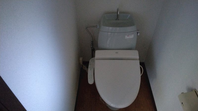 トイレ　※別の棟の写真です