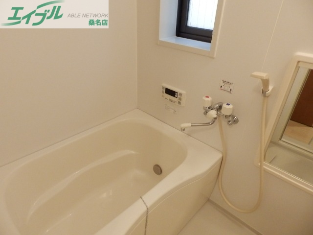 バス・シャワールーム　別部屋反転参考写真です