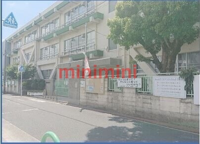 小学校　茨木市立玉島小学校（小学校）まで724m