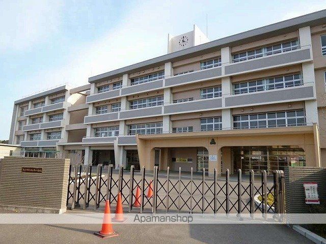 小学校　坂ノ市小学校（小学校）まで750m