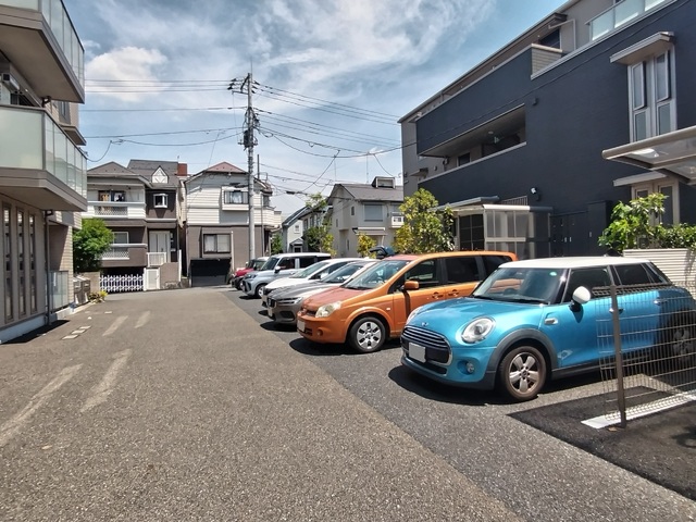 駐車場　駐車場（要空き確認）