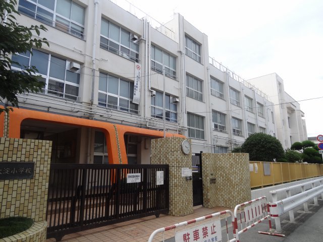 小学校　大阪市立大淀小学校（小学校）まで122m