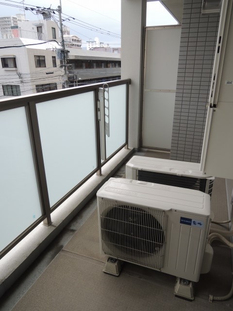 バルコニー　※別部屋参考写真。現状優先です。