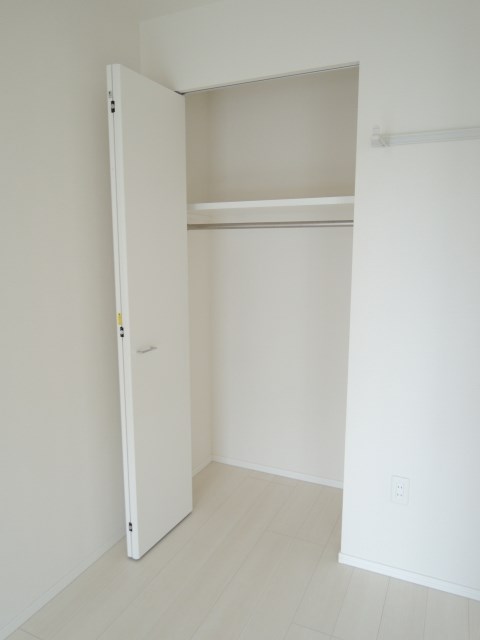 収納　※別部屋参考写真。現状優先です。