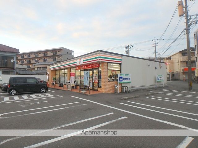 コンビニ　セブンイレブン（コンビニ）まで198m