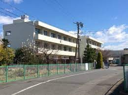 小学校　岐南町立東小学校（小学校）まで710m