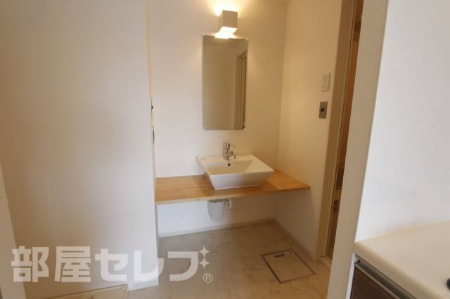 洗面設備　５０５号室撮影