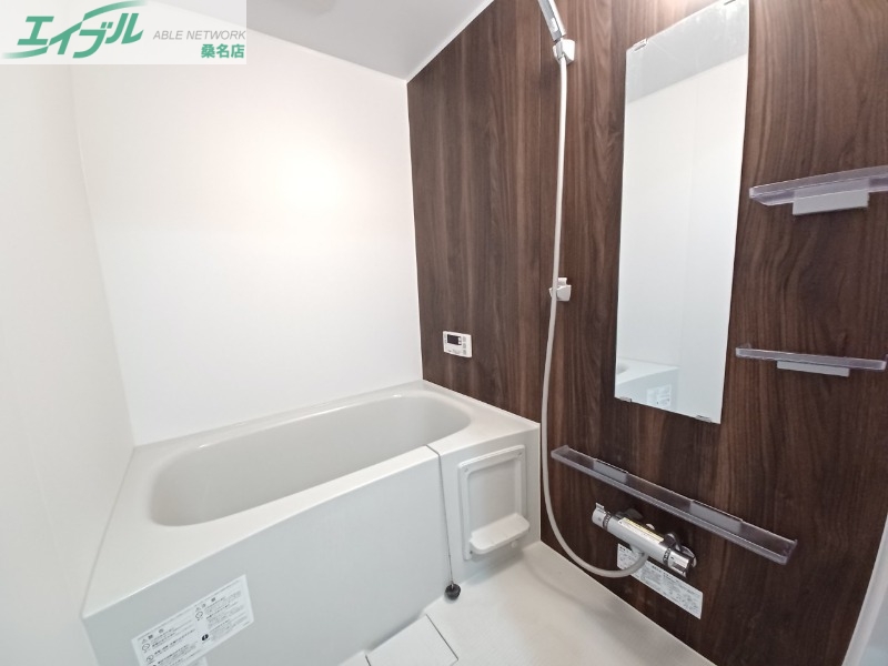 バス・シャワールーム　同型別部屋の写真になります。