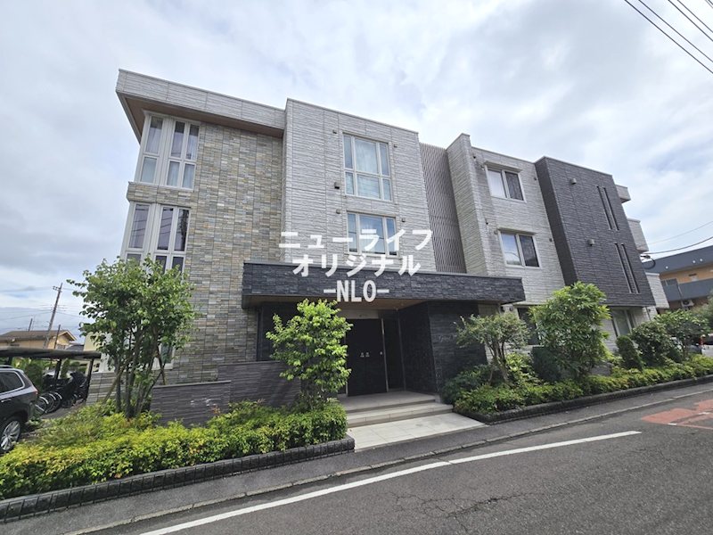 建物外観　積水ハウス施工の賃貸住宅「シャーメゾン」！