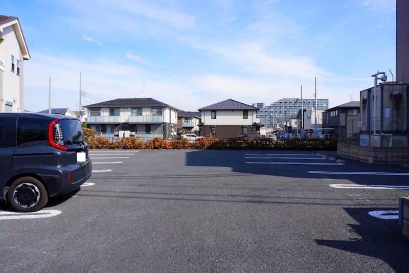 駐車場　敷地内駐車場（空き要確認）