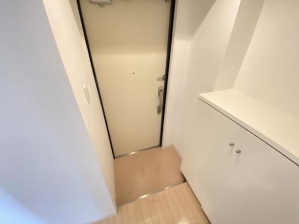 玄関　シューズボックスあり！