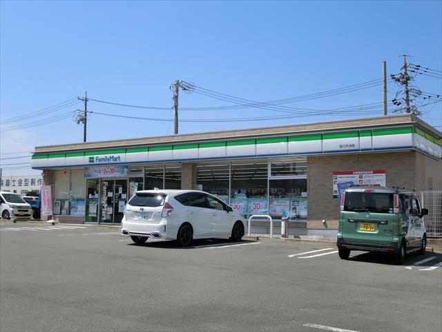 コンビニ　ファミリーマート（コンビニ）まで1103m
