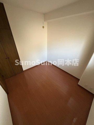その他部屋・スペース　落ち着いて過ごせるお部屋なので、寝室にいかがでしょうか