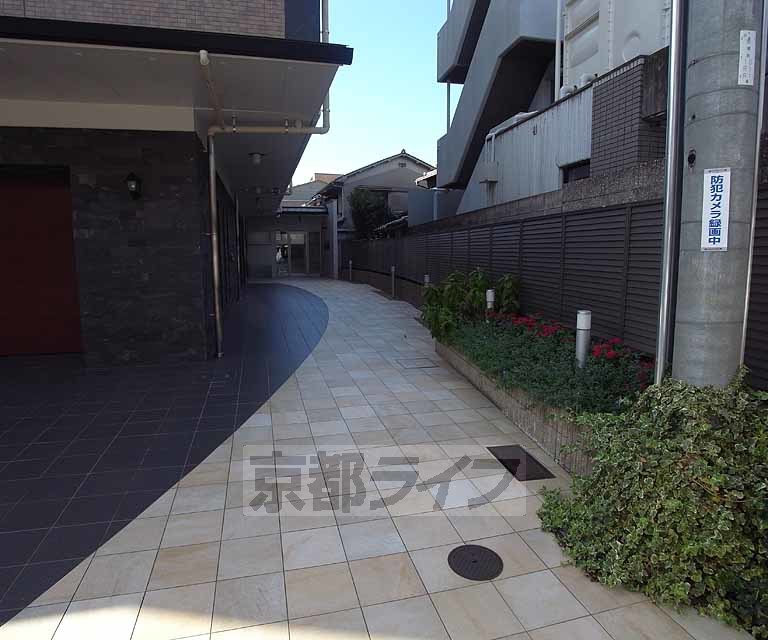 エントランス　建物入り口です