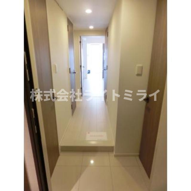 玄関　※写真は同タイプ住戸です。?