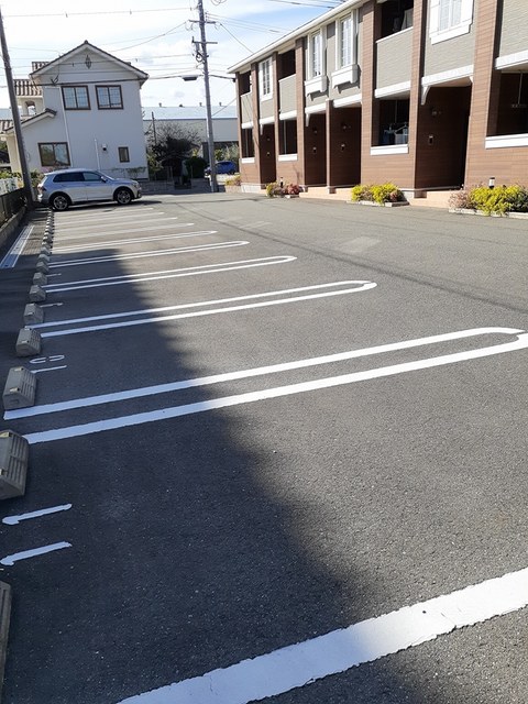 駐車場　駐車スペースもあります☆