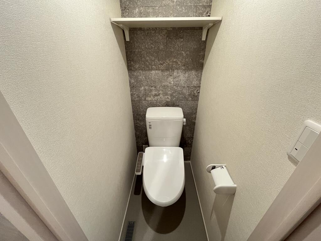 トイレ　※同型物件参考画像