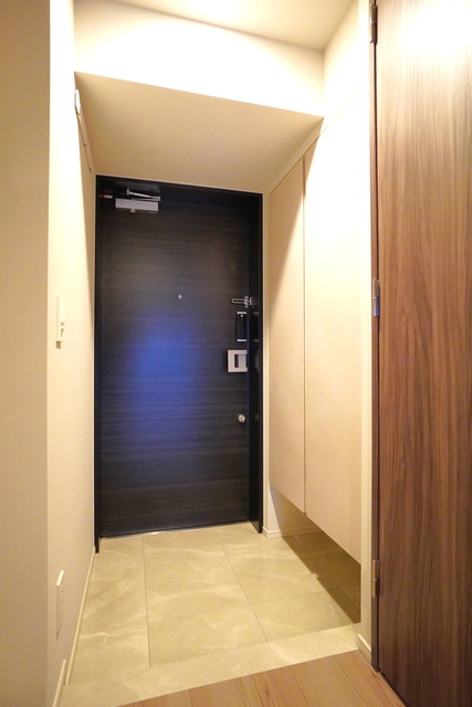 玄関　※写真は同タイプ住戸です。