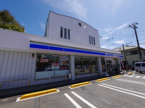 コンビニ　ローソン LAWSON+スリーエフ辻堂海岸通り店（コンビニ）まで450m