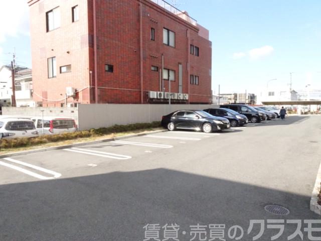 駐車場　敷地内駐車場