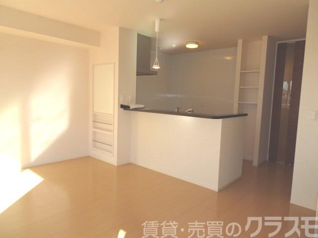 居室・リビング　カウンターキッチンです♪
